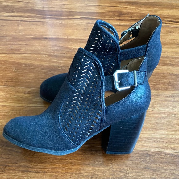 Qupid > Booties - Picture 2 of 6